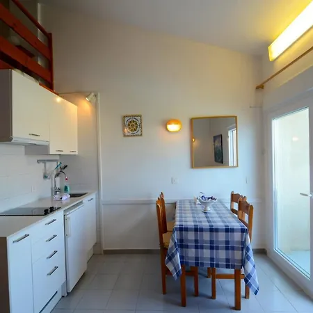 Beachfront In Estartit With Pool 公寓 *